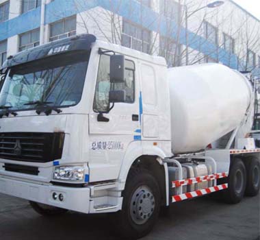 HM9-D Concrete Truck Mixer